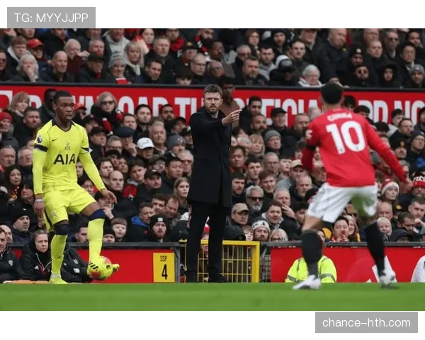 曼联重返欧冠面临难度加大:争冠形势对赛季走势产生明显影响 曼联重返欧冠面临难度加大:争冠形势对赛季走势产生明显影响