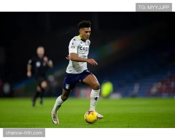 沃特金斯是否英超体系受益者:战术适配与数据表现分析 沃特金斯是否英超体系受益者:战术适配与数据表现分析