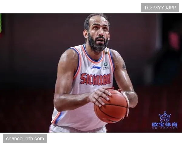 埃尔顿·布兰德篮下强攻稳定提升球队内线得分效率