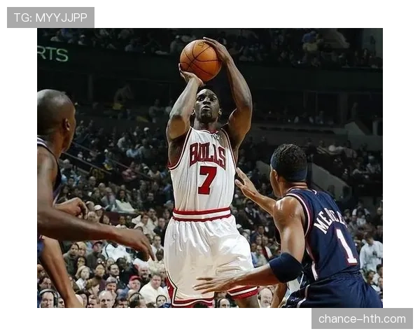 本·戈登无球跑动效率提升显著，拉开防守空间成球队活力源泉